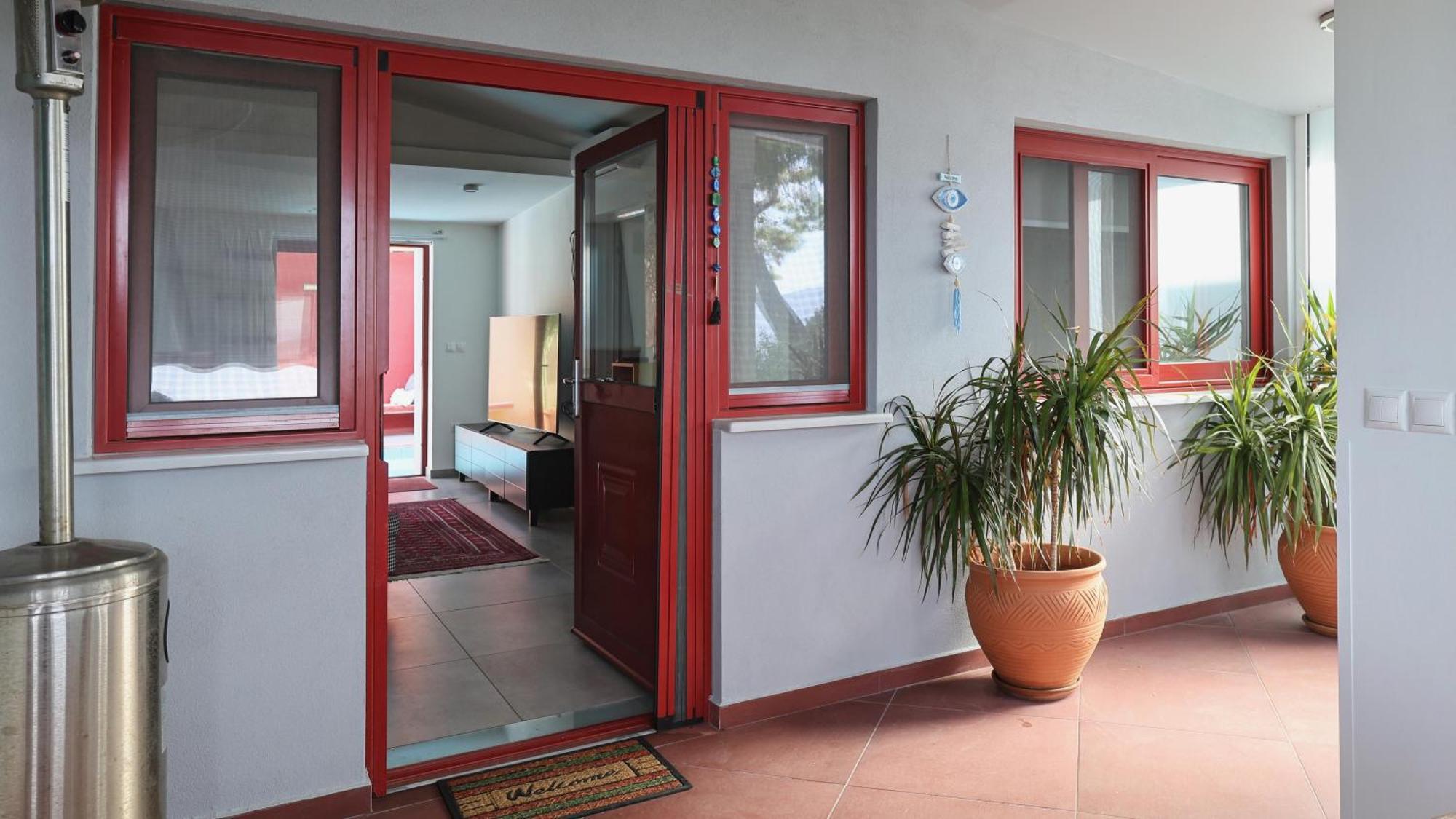 Villa The Bordeaux Door Aegina Exterior foto